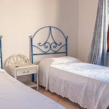 Holiday home Con Giardino A *